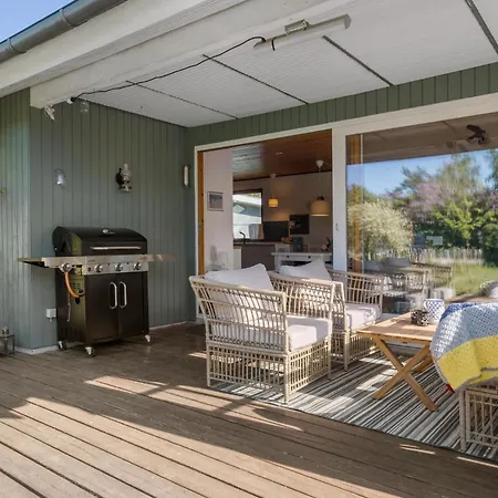 3 Bedroom Awesome In