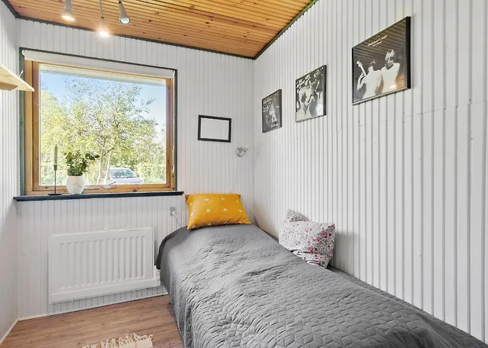 Vakantiehuis 3 Bedroom Awesome In *