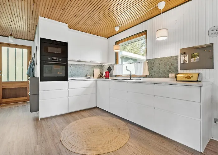 3 Bedroom Awesome In