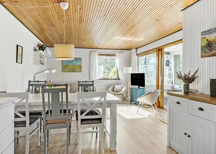 Vakantiehuis 3 Bedroom Awesome In